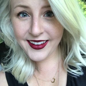 Meet your Posher, Hannellee